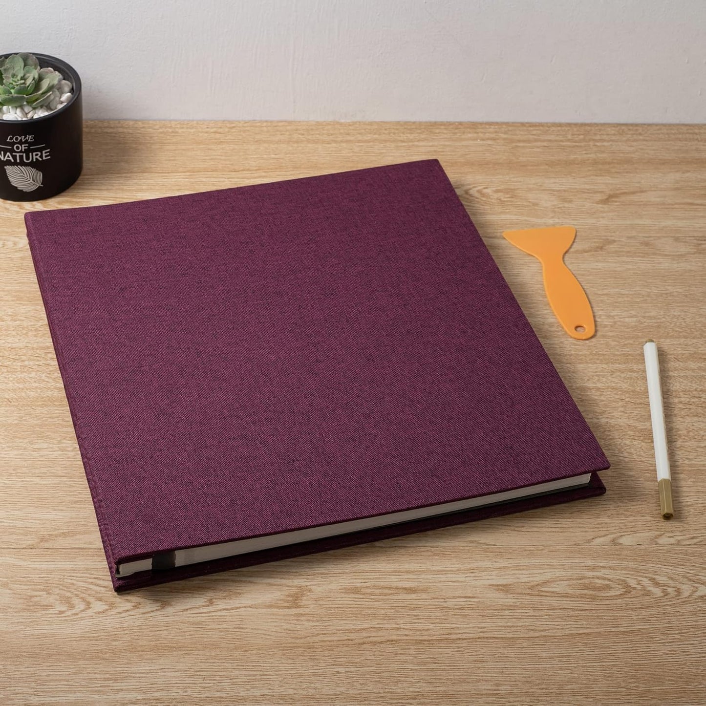 Large Photo Album Self Adhesive Scrapbook Album for 4×6 5×7 8×10 Pictures DIY Magnetic Linen Cover Album 60 Pages for Family Wedding Gifts with Metal Pen and Plastic Board