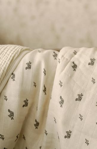 Oilo Squirrel Crib Bedding Set, 5-Layer Organic Cotton Muslin Crib Quilt & Sham - Image 7