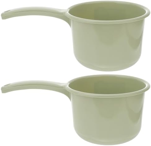 2pcs Plastic Water Scoops with Long Handle by FRCOLOR