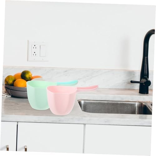 4pcs Plastic Water Ladle with Handle - Image 4