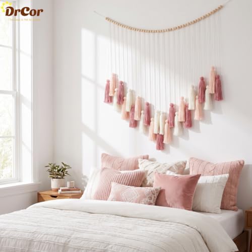 DrCor Blush Pink Tassel Garland - Image 2