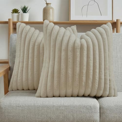 FUTEI Pack of 2 Faux Fur Throw Pillow Covers 20x20 Inch by FUTEI