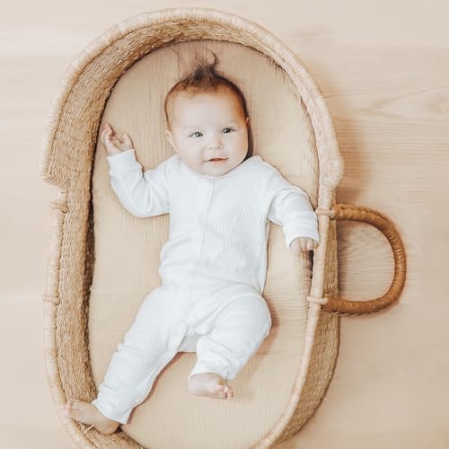 Konssy 2 Pack Muslin Bassinet Sheets - Image 3