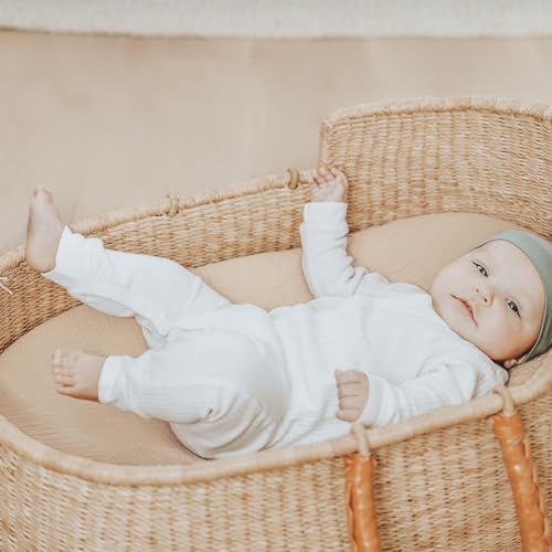 Konssy 2 Pack Muslin Bassinet Sheets - Image 4