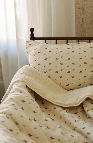 Oilo Squirrel Crib Bedding Set, 5-Layer Organic Cotton Muslin Crib Quilt & Sham - Image 3