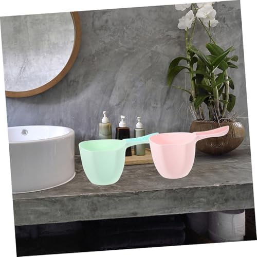 4pcs Plastic Water Scoop with Long Handle - Image 5