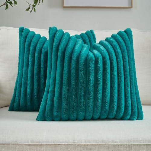 FUTEI Pack of 2 Faux Fur Throw Pillow Covers 20x20 Inch by FUTEI