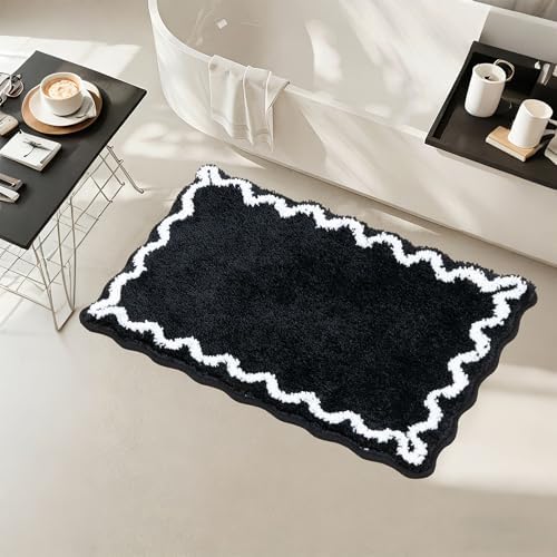 ORTIGIA Black Bath Mat with White Scallop Non Slip, Quick Dry Bath Rug by ORTIGIA