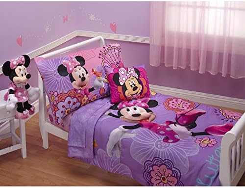Disney 4 Piece Minnie's Fluttery Friends Toddler Bedding Set by Disney