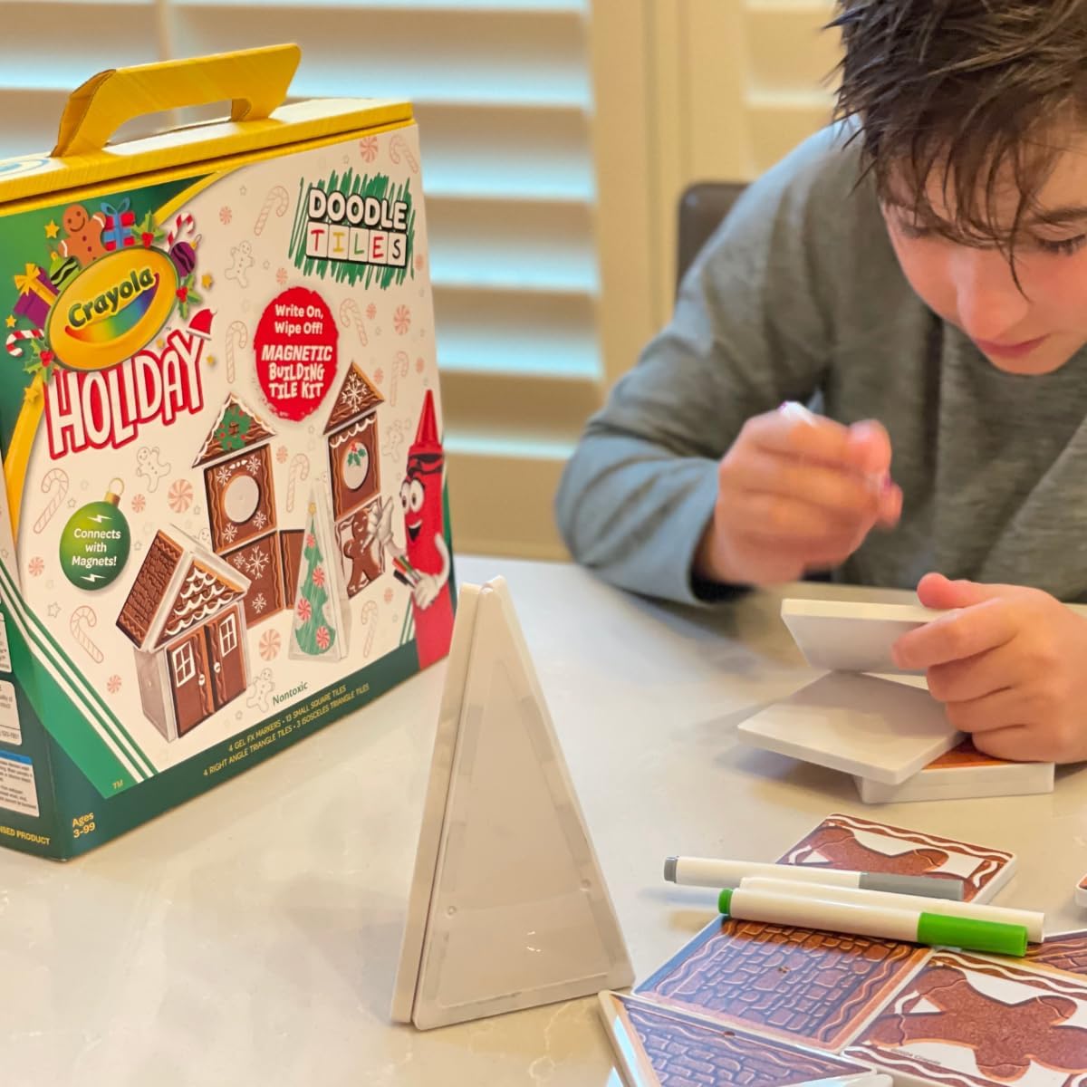 CreateOn Crayola Holiday Gingerbread House Magnetic Tiles, Magnetic Kids Building Toys, Educational Stem Toys for Ages 3+, 24-Piece Set